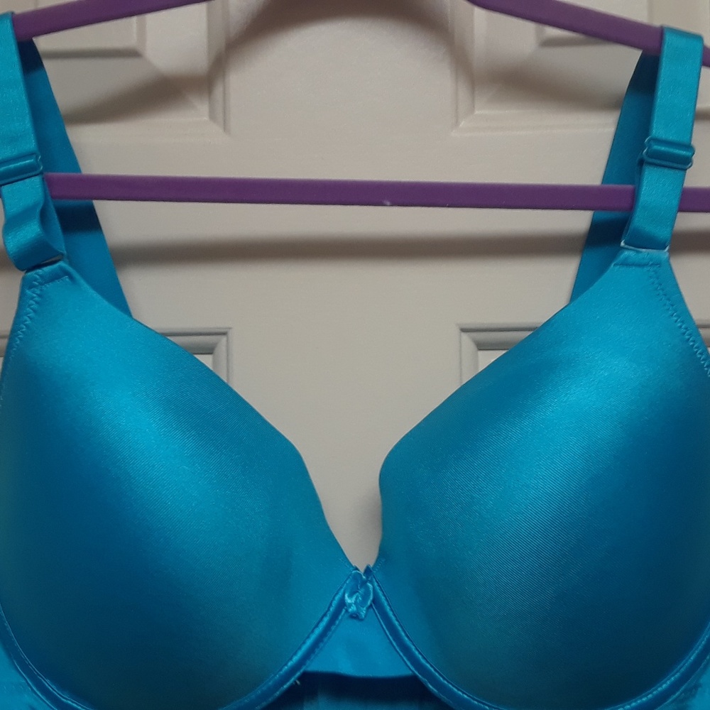 38DDD or 36F NWT Sexy Blue Push Up Bra